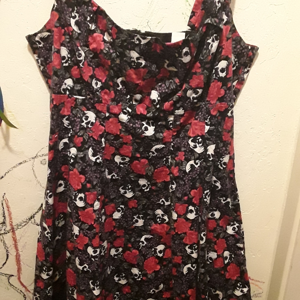 Hot topic skull floral dress